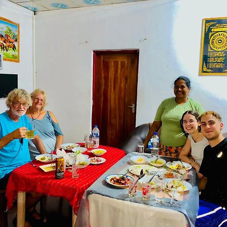 Sigiri Lakshan Home Stay Сигирия Екстериор снимка
