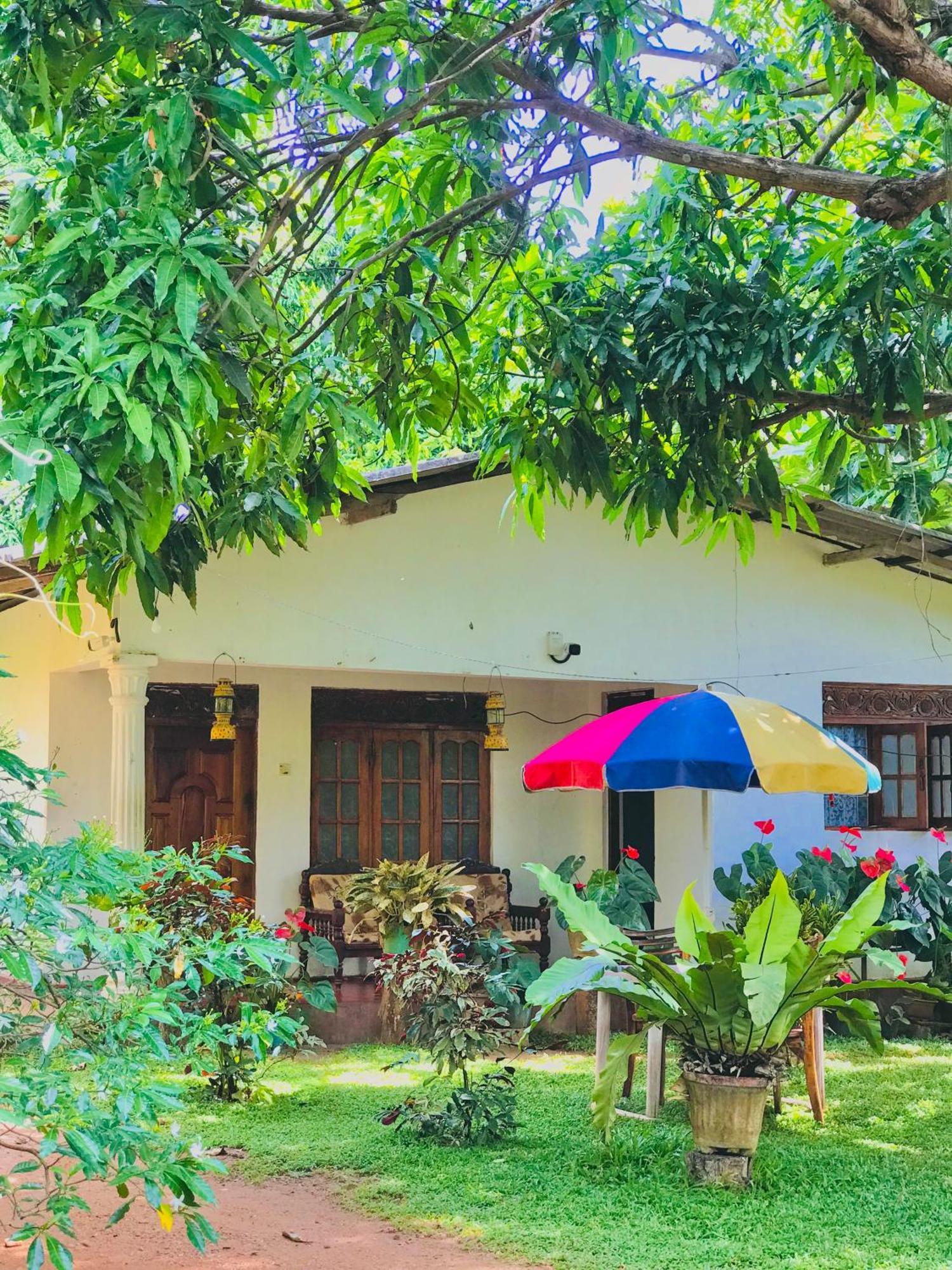Sigiri Lakshan Home Stay Сигирия Екстериор снимка