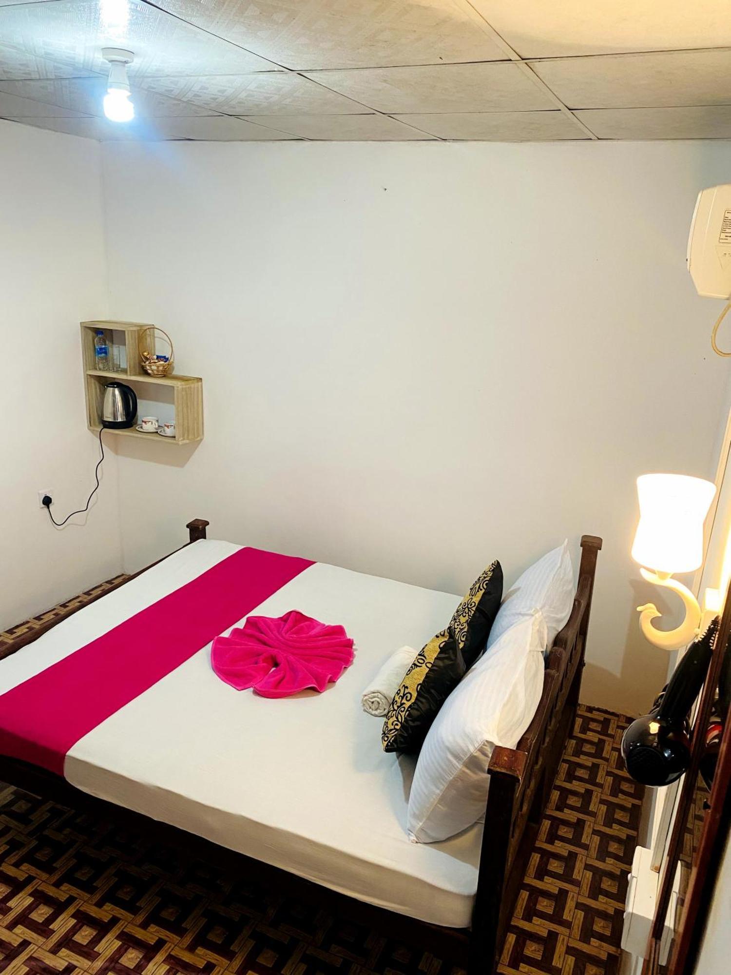 Sigiri Lakshan Home Stay Сигирия Екстериор снимка